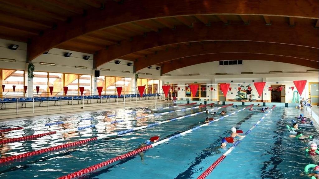 Hotel Maraton Szamotuły Esterno foto